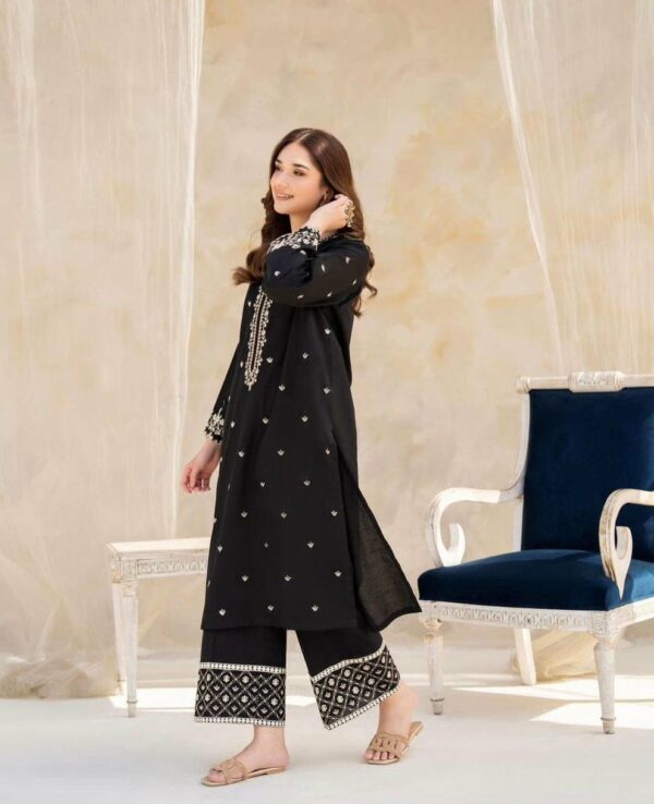  BLACK GULAB EMBROIDERED 2PC SET - Image 4