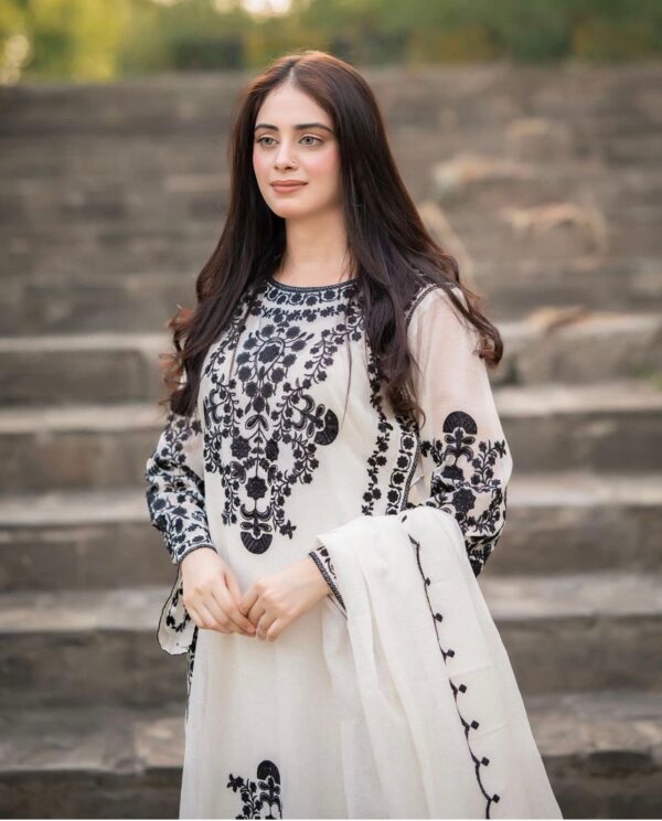 JANE-JANAT – Luxury Embroidered Organza 3-Piece